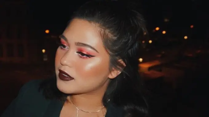 Makeup Glowing ala Sarah Ayu, Lagi Hits Banget Nih!