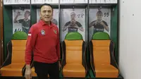 Ketua PSSI, Mochammad Iriawan, melihat ruang ganti pemain saat melakukan inspeksi ke Stadion Pakansari, Bogor, Selasa (3/3/2020). Kegiatan tersebut dalam rangka melihat kesiapan veneu jelang piala dunia U-20 pada 2021. (Bola.com/M Iqbal Ichsan)