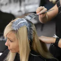 Kenali pro dan kontra mewarnai rambut sendiri di rumah vs di salon. (Foto/Dok: freepik.com)