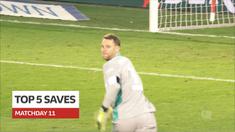 Berita video 5 penyelamatan terbaik pada pekan ke-11 Bundesliga 2020/2021, termasuk di dalamnya aksi dari kiper Bayern Munchen, Manuel Neuer.