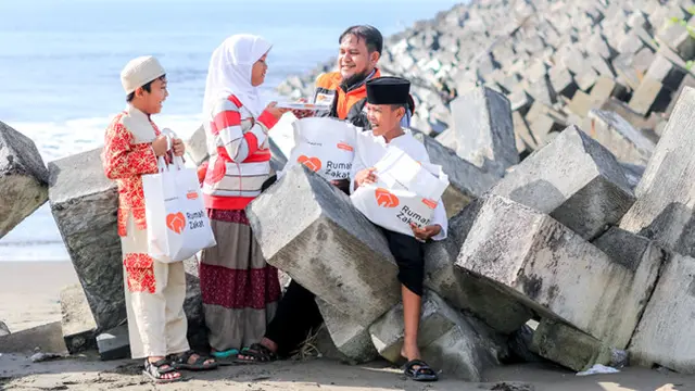 Bulan Berkah, Rumah Zakat Sebar 2.459 Paket Lebaran