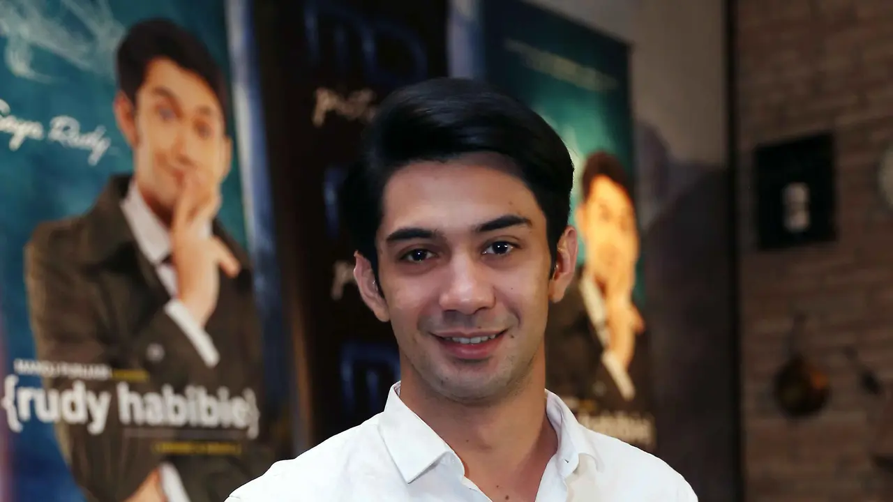 [Bintanng] Reza Rahadian