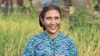 Mantan Menteri Kelautan dan Perikanan Republik Indonesia, Susi Pudjiastuti bocorkan sederet pantai paling indah di Indonesia yang cocok untuk liburan. | tiket.com