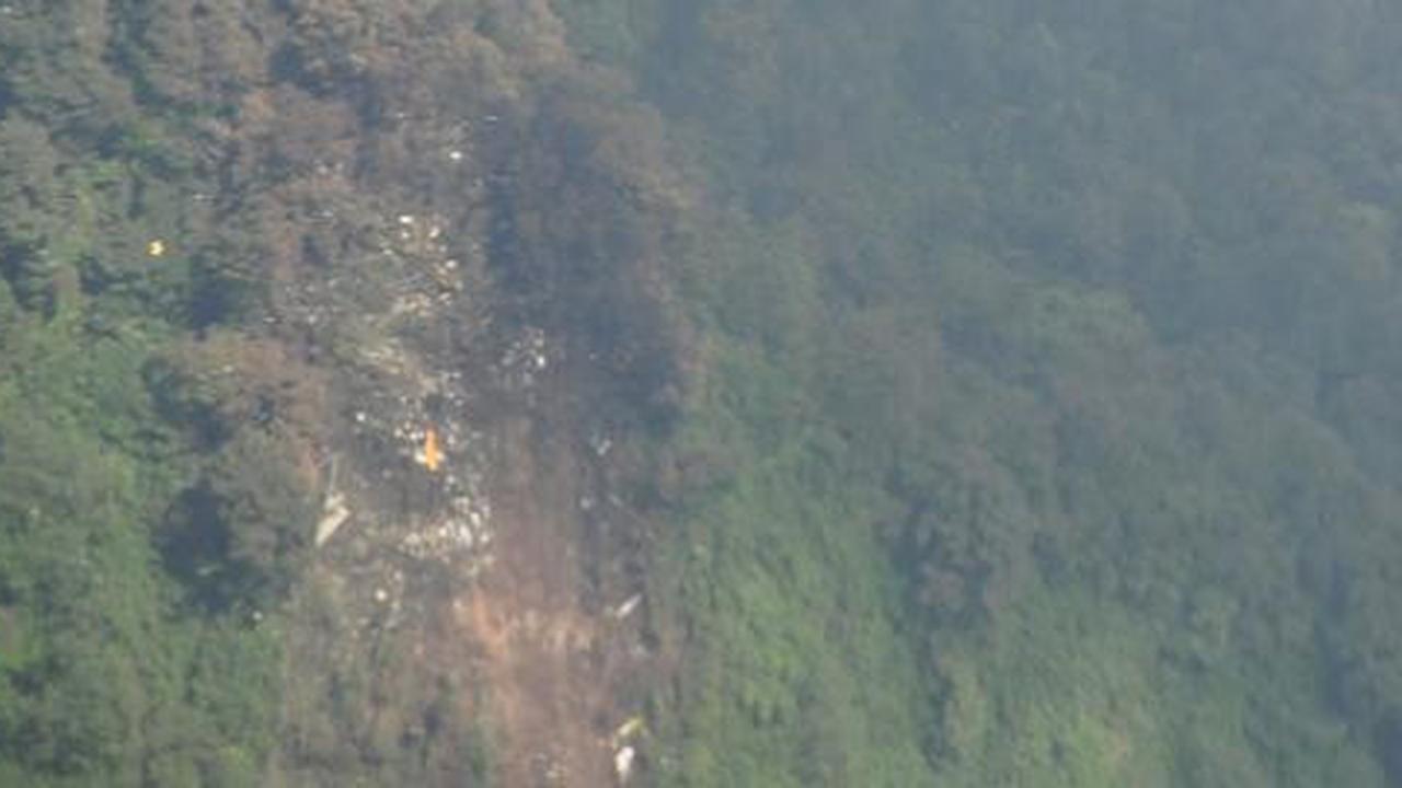 Gunung Salak dan mitos Prabu Siliwangi