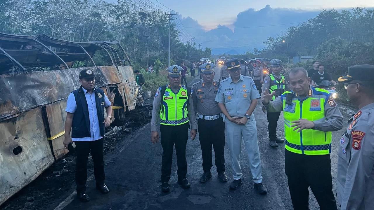 Olah TKP, Polisi Gunakan Teknologi TAA untuk Ungkap Penyebab Kecelakaan Maut Bus ALS-Truk Tangki