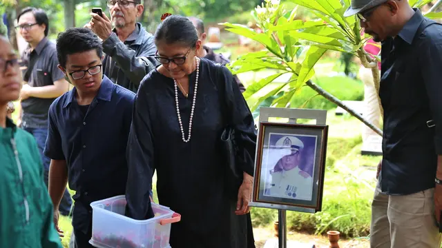 [Bintang] Jajang C. Noer