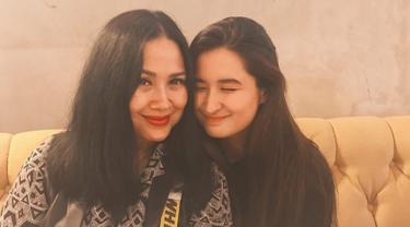 Ibu dan Anak Seleb (Titi DJ dan Stephanie Poetri)