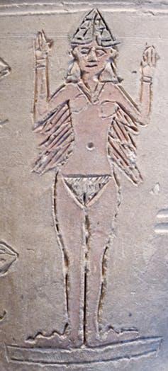   Ishtar, telanjang pada sebuah vas.