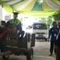 Wisuda naik traktor (Facebook/Info Wong Tulungagung)