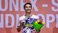 Langkah Jonatan Christie di India Open 2026 harus terhenti di partai puncak. Tunggal putra andalan Indonesia itu belum mampu mengakhiri turnamen dengan gelar juara setelah kalah dari Lin Chun-Yi asal Chinese Taipei pada final yang digelar di New Delhi, Sabtu (18/1/2026). (Bola.com/Dok. PBSI)