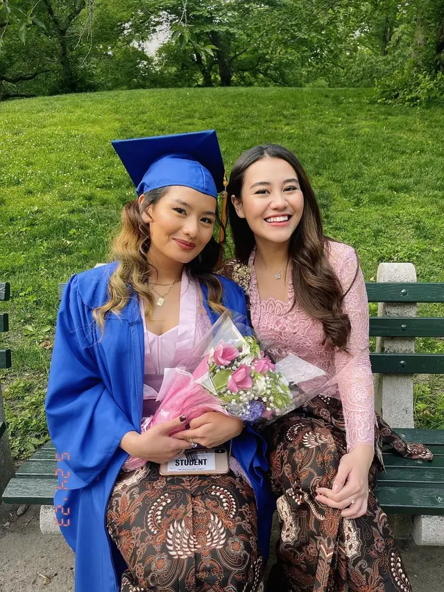 Aaliyah Massaid dan Zahwa Massaid