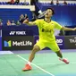 Langkah tunggal putra Indonesia Anthony Sinisuka Ginting di Prancis Terbuka Super Series 2017 terhenti di perempat final. Anthony kalah dari Kenta Nishimoto dari Jepang, Sabtu (28/10/2017). (Humas PP PBSI)