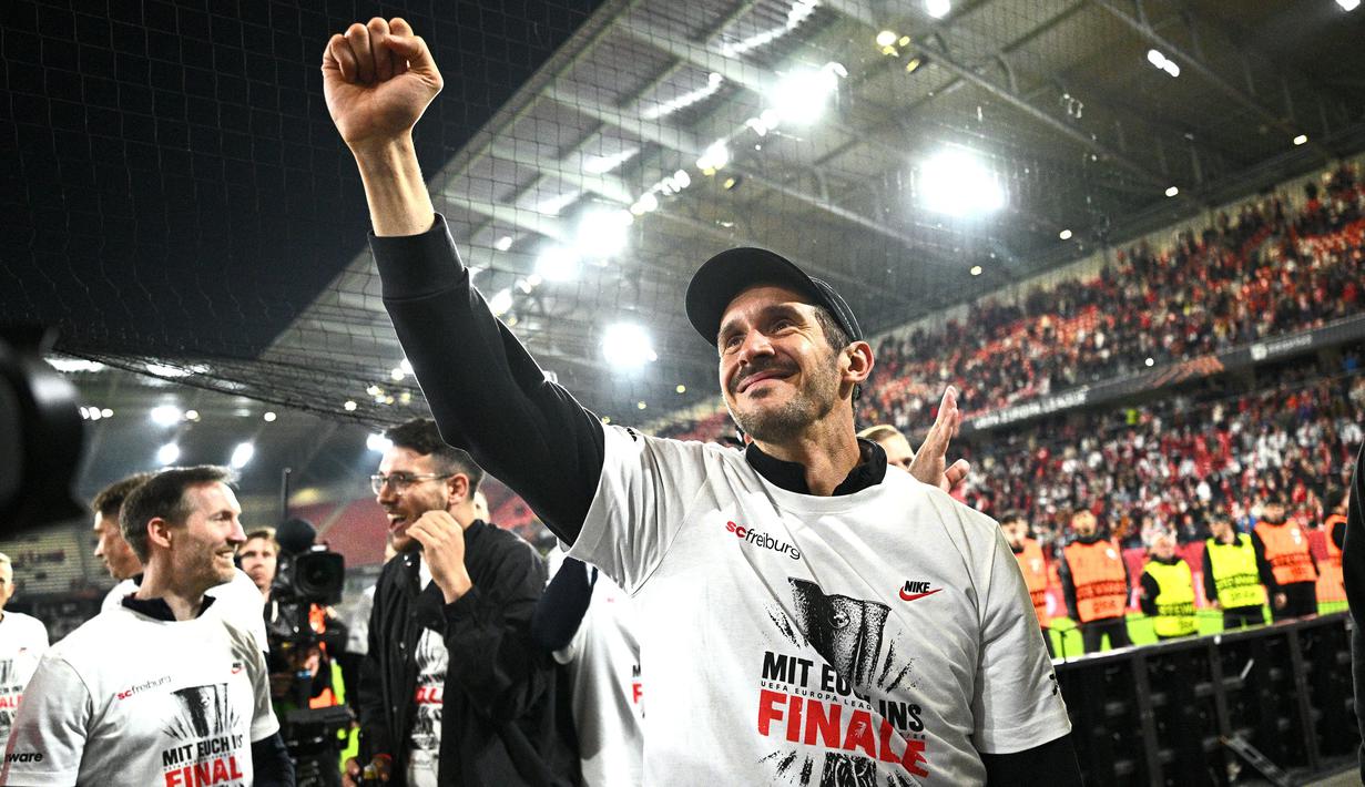 Ini menjadi laga final Liga Europa bagi SC Frieburg. Skuad asuhan Julian Schuster nantinya akan berhadapan dengan Aston Villa dalam laga yang berlangsung pada Rabu (20/05) waktu setempat di Tüpraş Stadium, Istanbul, Turki. (AP Photo/DPA/Philipp von Ditfurth)