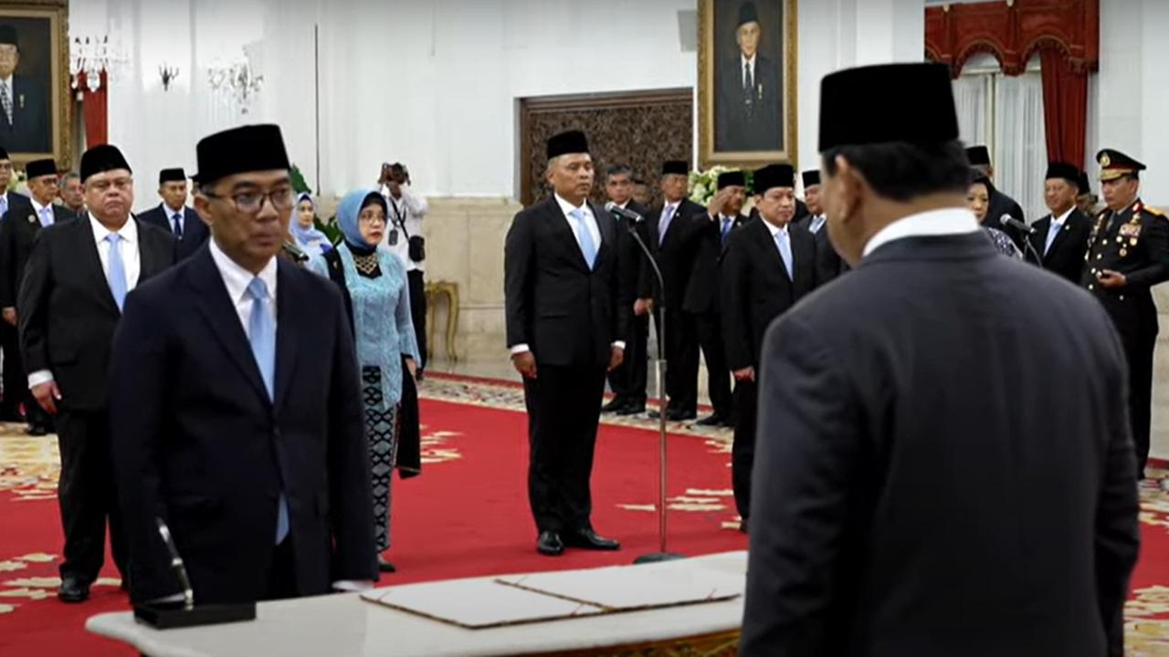 Prabowo Lantik Pejabat Baru Kabinet Merah Putih, Mendiktisaintek Hingga Kepala BSSN