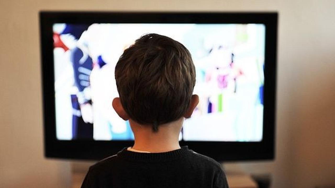 Cara Mengatasi TV Bergaris Vertikal