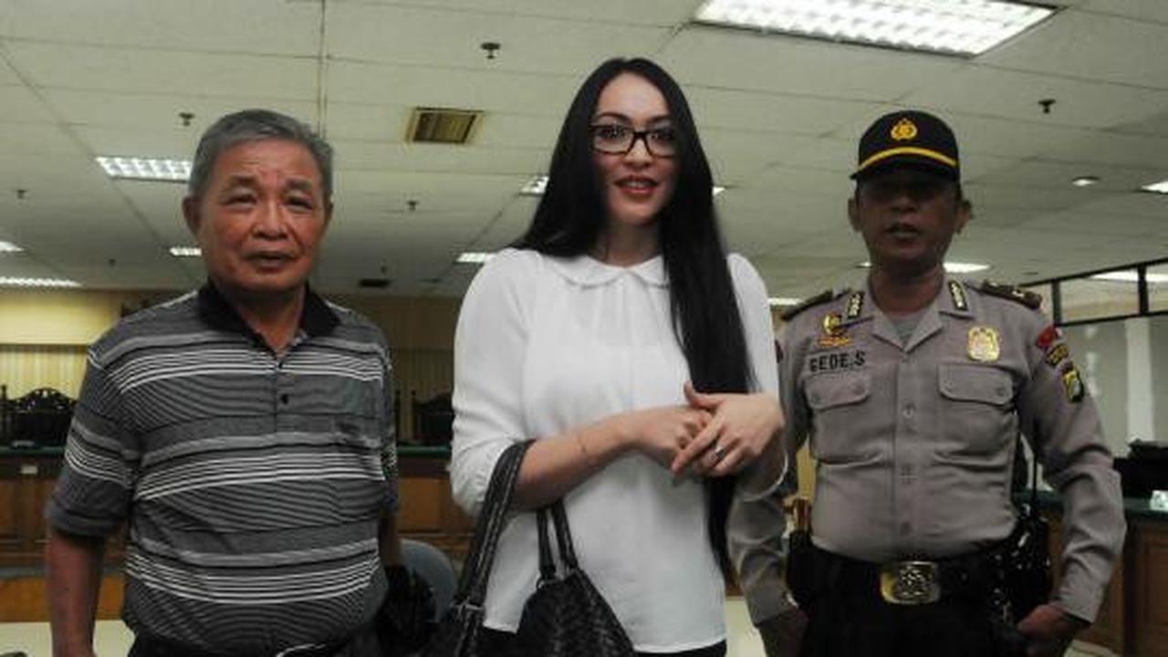 Angie batal jalani sidang lanjutan