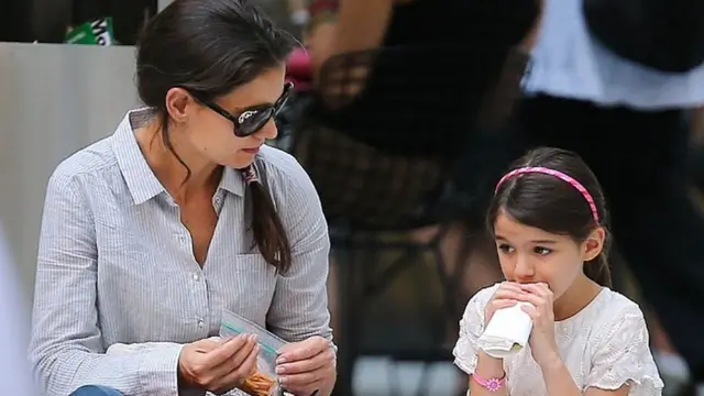 Katie Holmes dan Suri