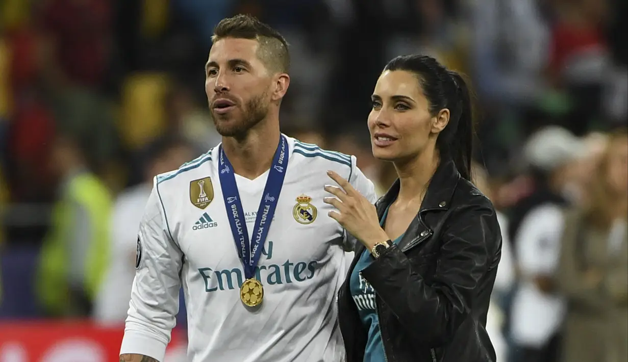 Namun, Manchester United sepertinya tidak menarik perhatian dari sang istri yang merupakan presenter TV cantik, Pilar Rubio. Alhasil, kedatangan Ramos ke Old Trafford tidak pernah terjadi. (AFP/Paul Ellis)