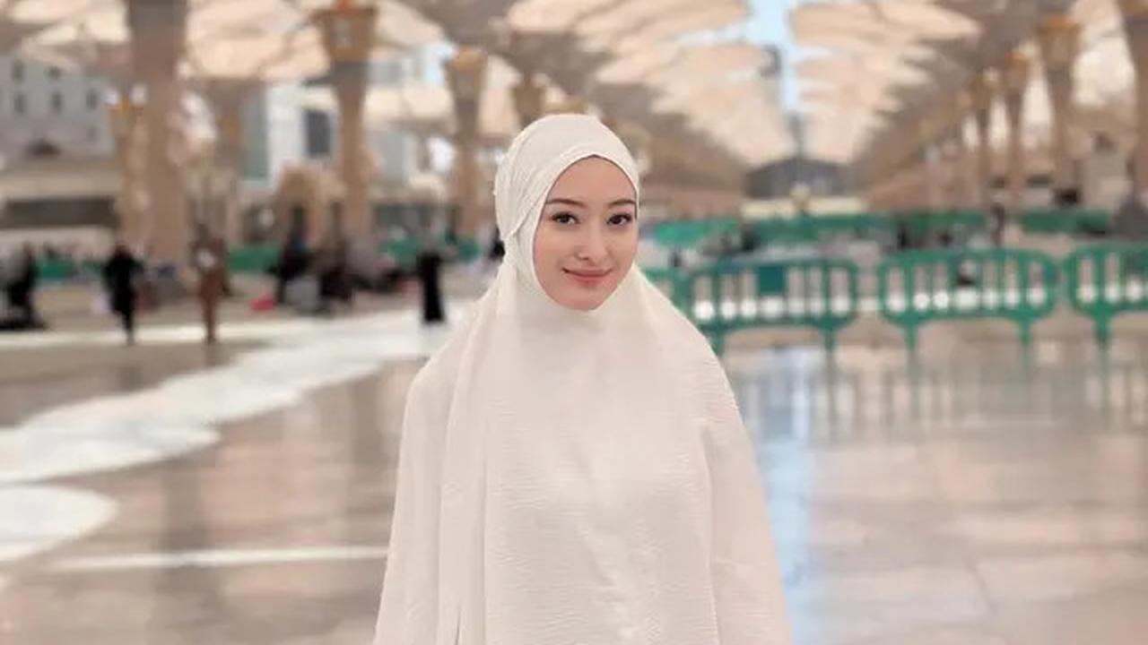 6 Pesona Elegan Anak Tommy Soeharto Puteri Modiyanti dalam Balutan Berbagai Gaya Hijab, Pashmina hingga Syar'i