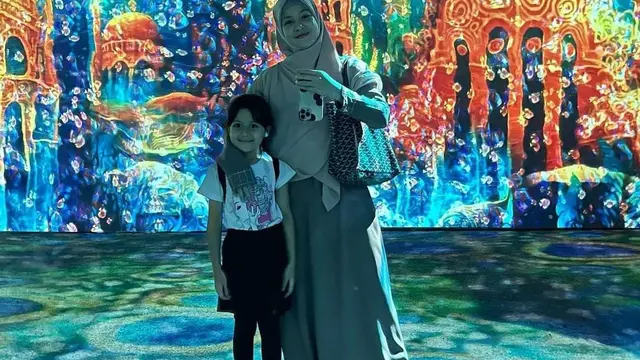Natasha Rizky berlibur bersama anak