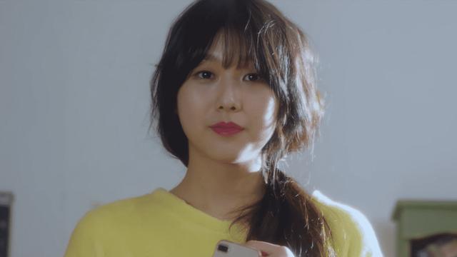 Go Soo Jung di With Seoul (Soompi)