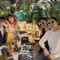 Cha Young-joo memiliki penampilan yang begitu awet muda. Ia tampak memulaskan makeup secara sederhana, menampilkan kulitnya yang sempurna. [Foto: Instagram/ cha_youngjoo]