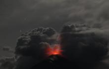 Gunung Lewotobi Laki-laki Erupsi Besar, Warga NTT Dilanda Hujan Kerikil dan Lumpur