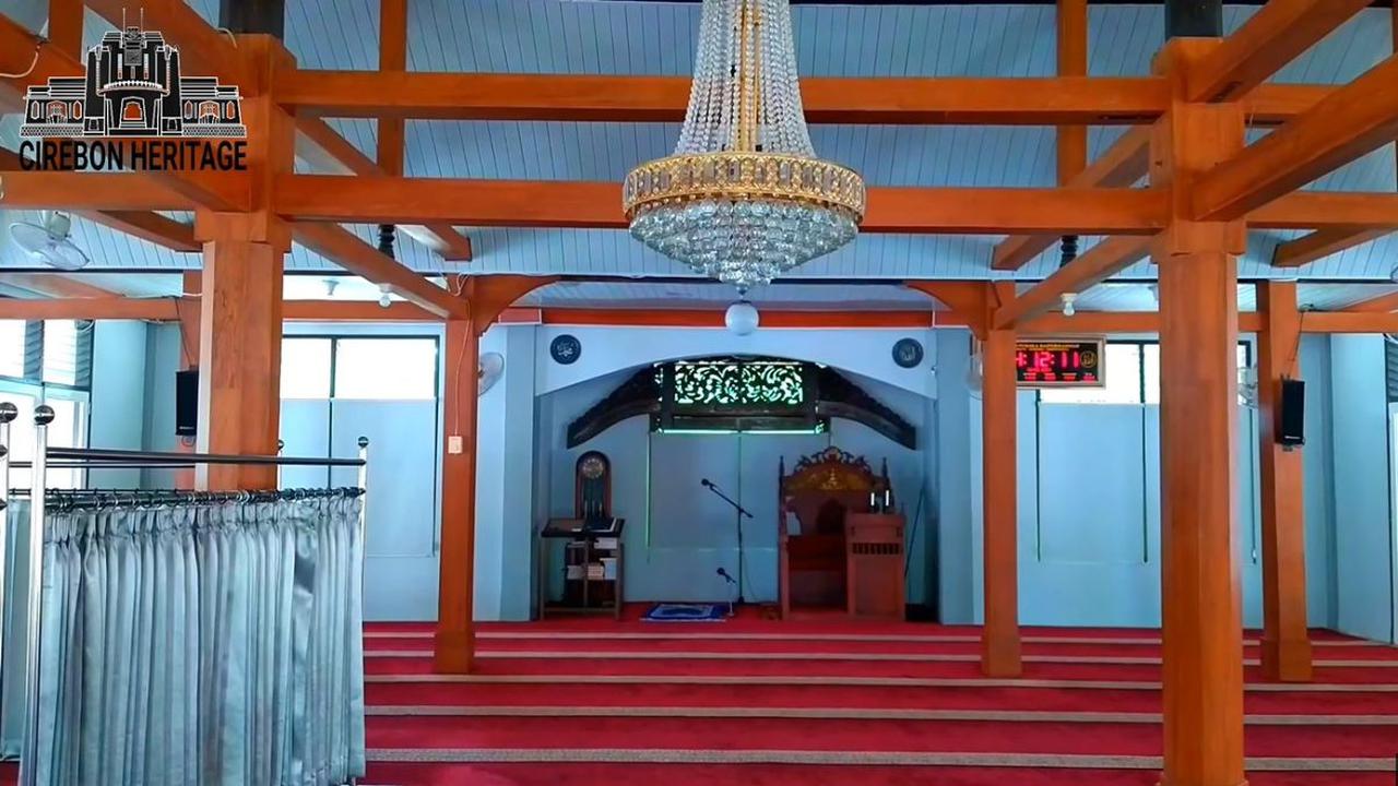 Tiang-tiang Kayu Jadi Ciri Khas Masjid Pusaka Baiturrahmah