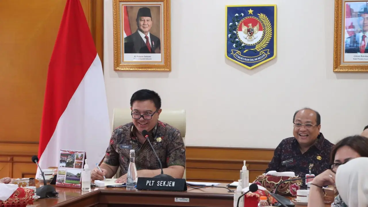 Kemendagri melalui Direktorat Jenderal (Ditjen) Bina Keuangan Daerah (Keuda) mengingatkan pemerintah daerah (Pemda) bahwa opsen tidak menambah beban wajib pajak. (Istimewa)