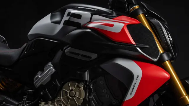 Empat mode berkendara, Ducati Power Launch, hingga ABS canggih hadir untuk menjaga kontrol di segala kondisi (Ducati)