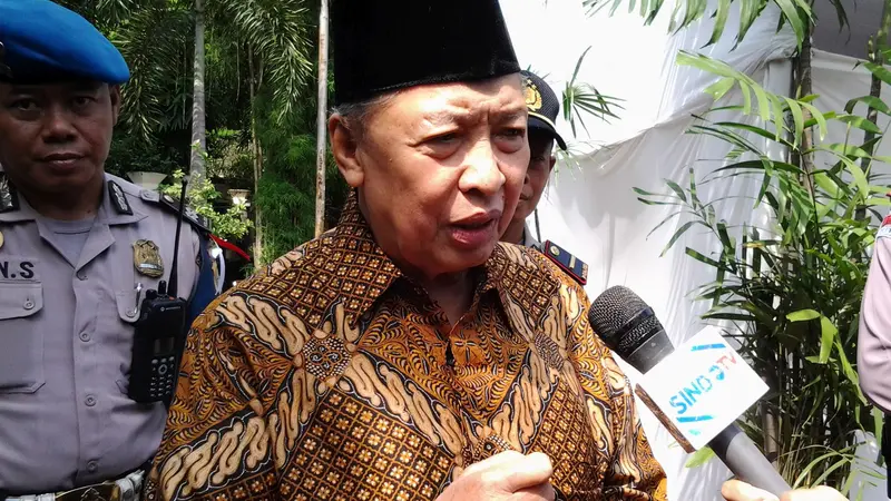 Jokowi-JK Unggul di TPS  Habibie dan Hamzah Haz Mencoblos