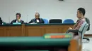 Terdakwa Hendra Saputra menjalani sidang tuntutan dari jaksa di Pengadilan Tindak Pidana Korupsi. (23/7/14) (Liputan6.com/Miftahul Hayat) 