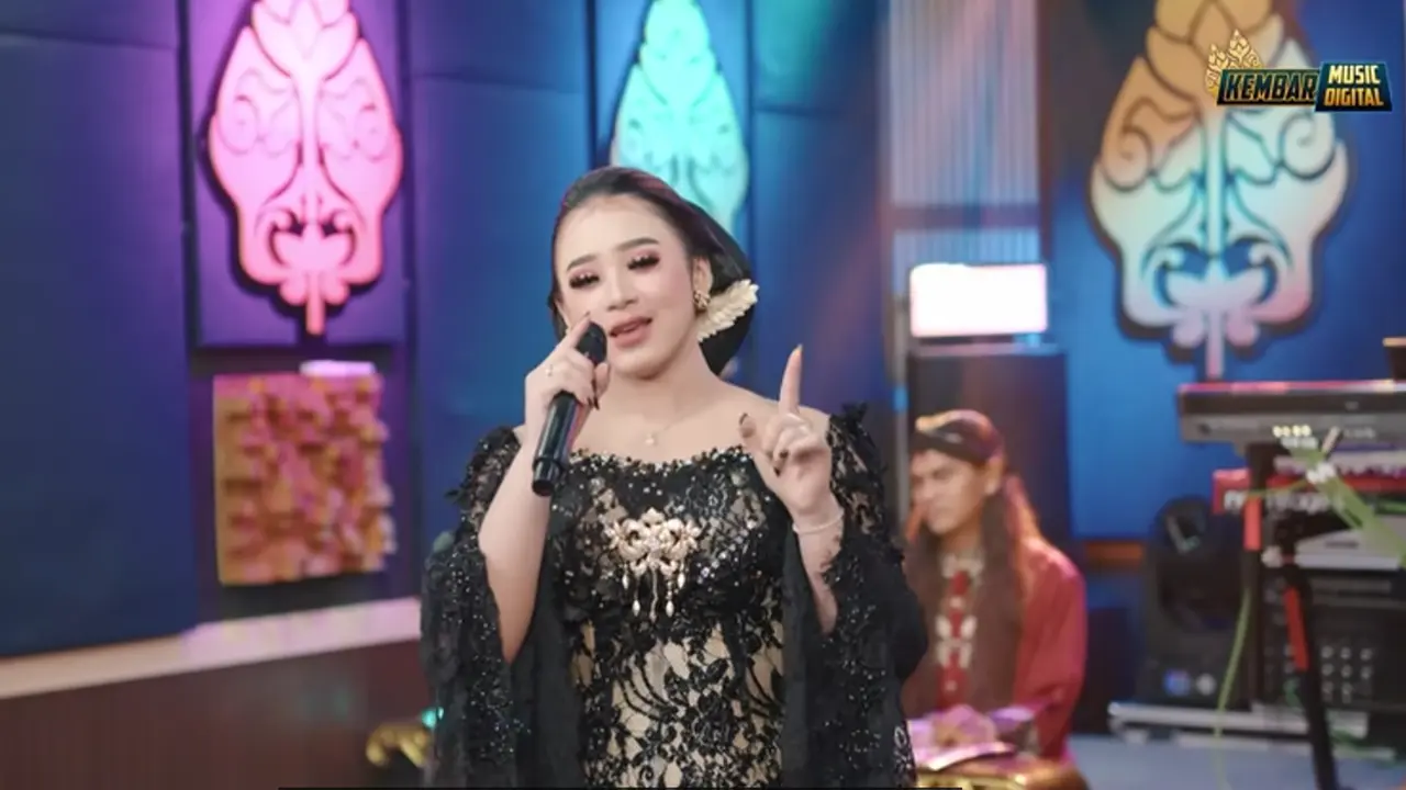 Niken Salindri (Foto: YouTube Kembar Music Digital)