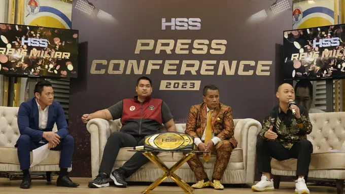 Tak tanggung-tanggung Hotman Paris keluarkan uang Rp 15 Milliar untuk pertandingan tinju