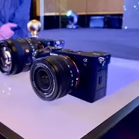 Sony Electronics meluncurkan Alpha 7CR And Alpha 7C II. Mirrorless ringkas dengan performa terbaik untuk foto dan video. (Dok/Fimela/Hilda Irach)