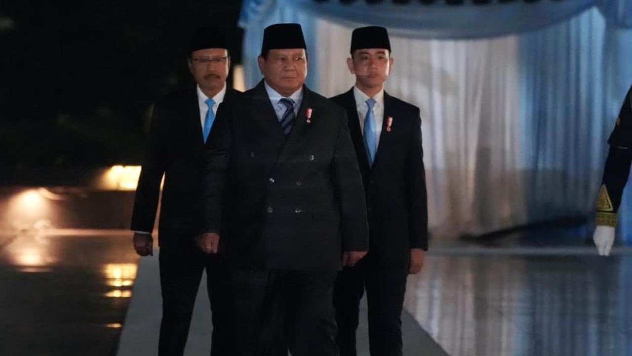 VIDEO: Momen Merinding Prabowo-Gibran & Seluruh Jenderal Ziarah Nasional, Penghormatan Pada Pahlawan RI