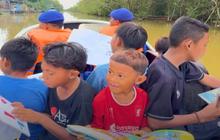 Perpustakaan Apung Polairud Tingkatkan Literasi Anak Pesisir Tanah Laut