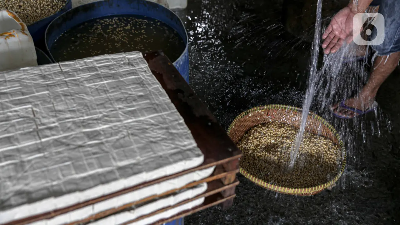 Pengusaha Tahu Tempe Mulai Kembali Produksi