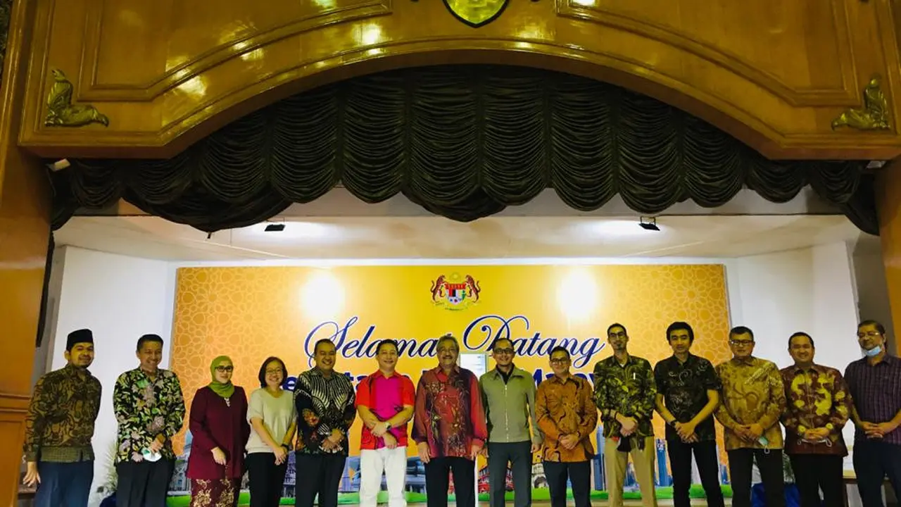 Aliansi Persahabatan Malaysia-Indonesia (MIFA) telah mengadakan Launching Ceremony Amal dan Donasi MIFA untuk memerangi COVID-19 pada 5 Desember 2020, di Kedutaan Besar Malaysia di Jakarta. (kredit: Kedutaan Besar Malaysia Jakarta)
