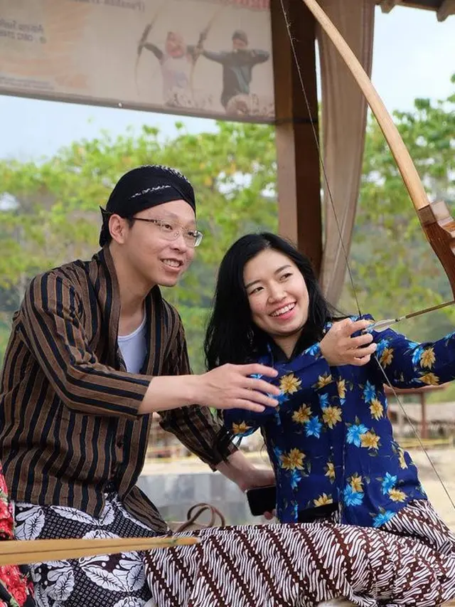 6 Potret Reni Effendi Istri dr Richard Lee, Sama-sama Dikenal Dokter Kecantikan