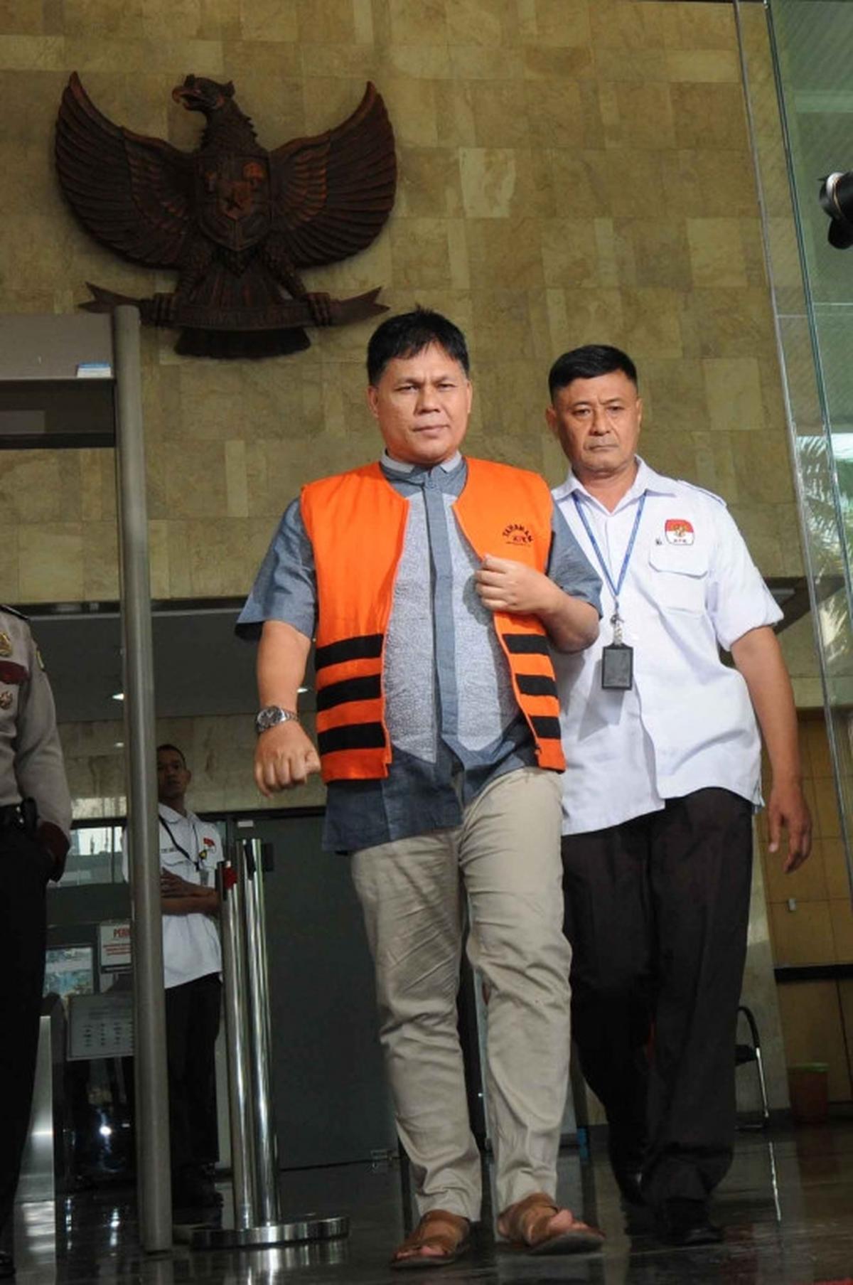 Tersangka kasus suap RAPBD Musi Banyuasin usai diperiksa KPK