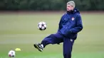 Berikut video skill menarik beberapa manajer klub top Eropa seperti Pep Guardiola dan Arsene Wenger.
