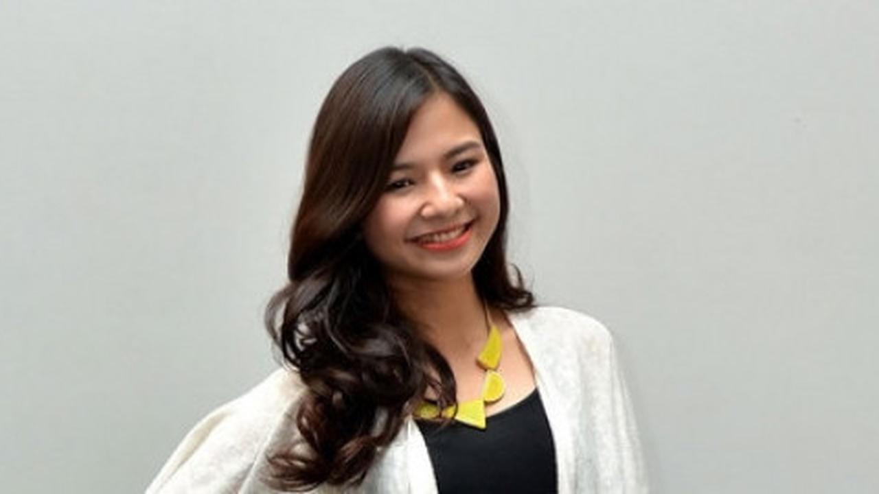 Tak suka gelang, Eriska Rein pilih koleksi jam tangan