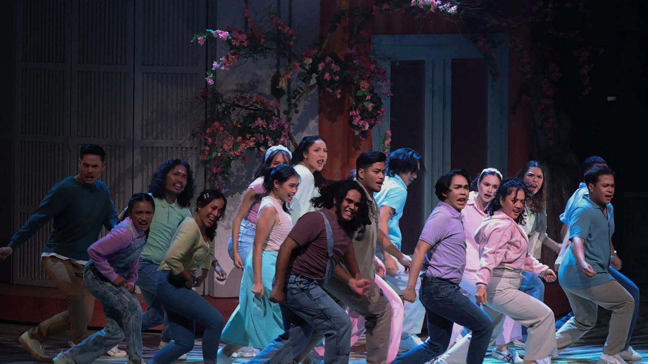FOTO: Musikal Perahu Kertas Hidupkan Kembali Mimpi di Panggung Teater Indonesia