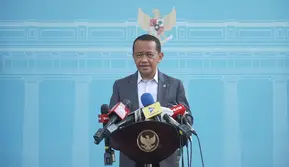 Bahlil Lahadalia Ungkap Penyebab Antrean Panjang BBM di Sumut