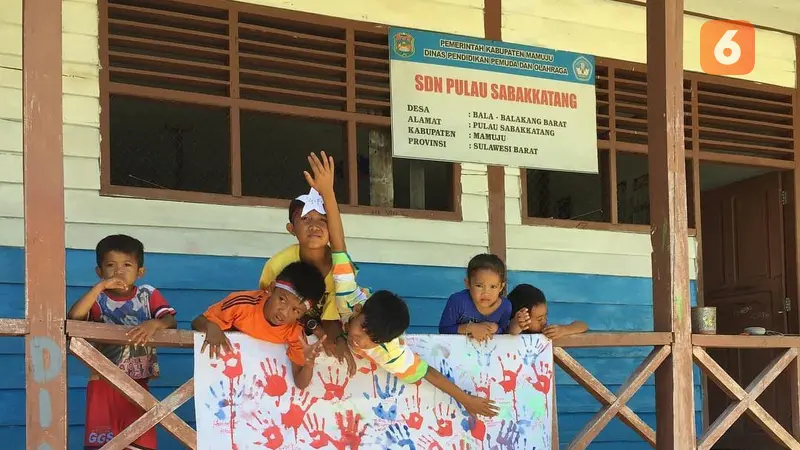 SDN Pulau Sabakatang sudah tiga bulan tanpa guru (Abdul Rajab Umar/Liputan6.com)