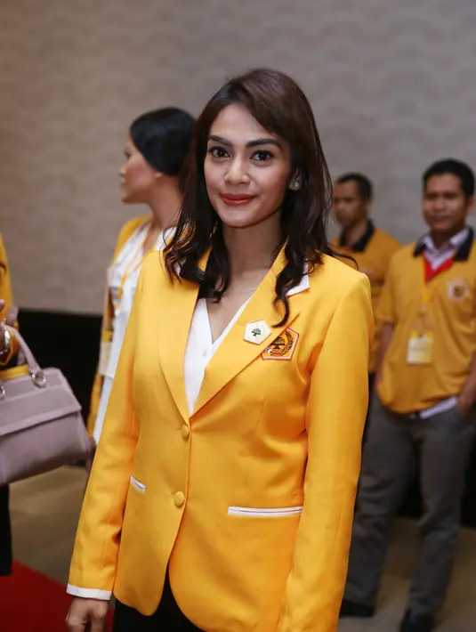 Masalah perceraian itu berdampak pada kehidupan bintang film Buruan Cium Gue itu. (Nurwahyunan/Bintang.com)