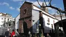Bangunan dari Episcopal Se Chatedral, sebuah katedral terletak di pusat kota Funchal, Portugal. Kota ini merupakan tempat bintang Real Madrid, Cristiano Ronaldo, lahir dan dibesarkan. (Bola.com/Reza Khomaini)