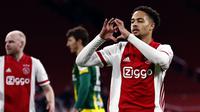 Devyne Rensch merupakan bek kanan Ajax Amsterdam. Meski sering dimainkan oleh Erik Ten Hag dari bangku cadangan, ia sudah mencatatkan 30 penampilan di semua kompetisi. Rensch bisa jadi opsi untuk menambah kedalaman skuat yang diisi oleh Aaron Wan-Bissaka dan Diogo Dalot. (AFP/Maurice Van Steen)