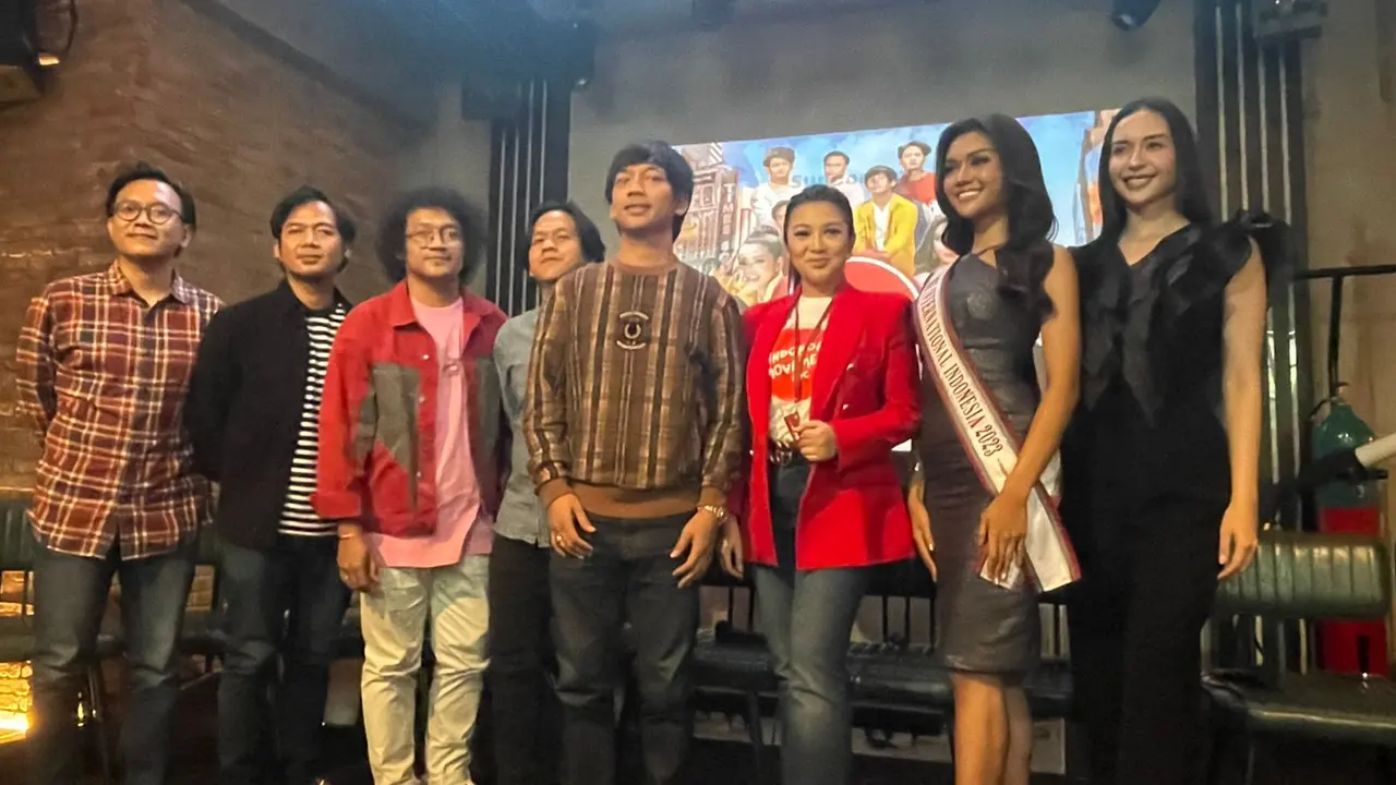 Grup band D'Masiv bersama Fitri Carlina bakal kembali manggung di Amerika Serikat. Mereka dipastikan tampil dalam perhelatan Indopop Movement 2023.